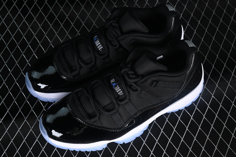 Air Jordan Retro 11 Low Space Jam Black/Varsity Royal