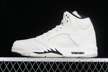 Air Jordan Retro 5 Sail White/Light Coconut/Black