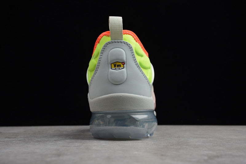 Air Vapormax Plus Reverse Sunset Barely Grey/Total Crimson Volt-White