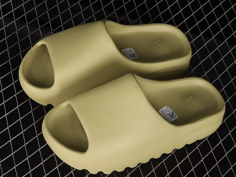 Yeezy Slides Resin