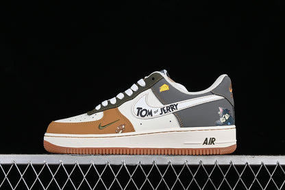 Air Force One Low X Tom And Jerry