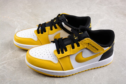 Air Jordan Retro 1 Low Flyease White/Yellow-Black