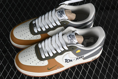 Air Force One Low X Tom And Jerry