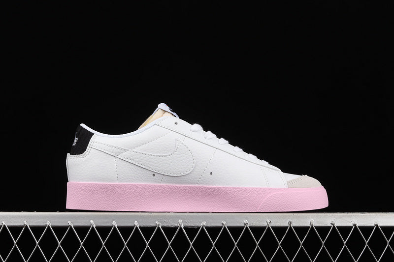 NK Blazer Low 77 Vintage BE TRUE White/Pink/Multi-Color