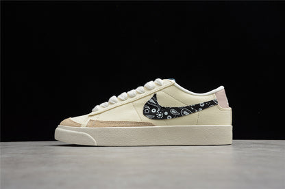 NK Blazer Low Paisley Pale Ivory/Beige-Black