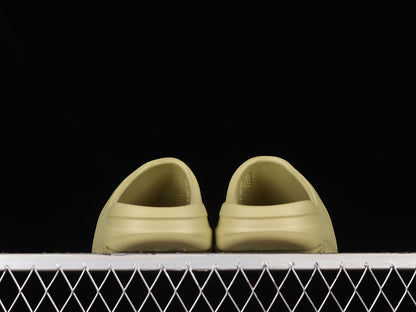 Yeezy Slides Resin