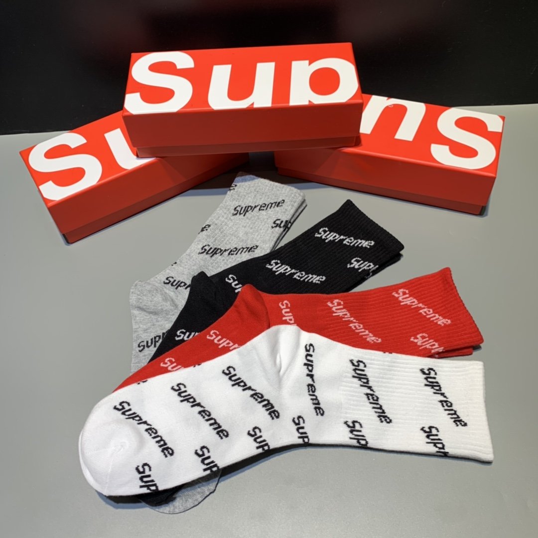 Supreme High Socks 4 Pack