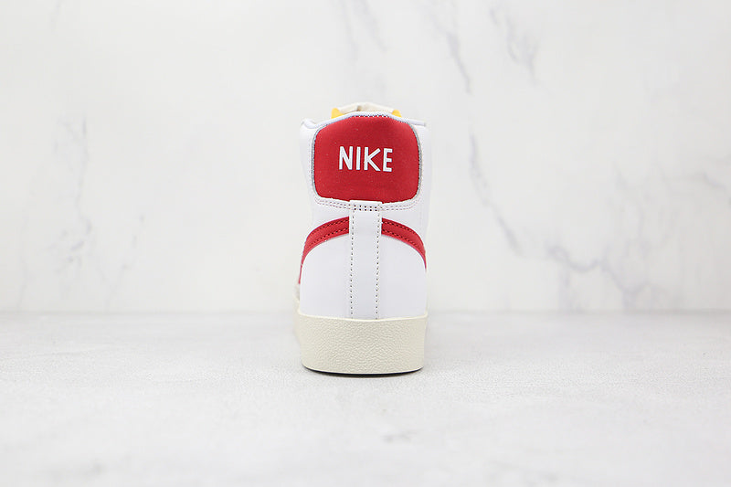 NK Blazer MID 77 Vintage White/Team Red