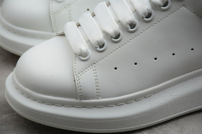 Alexander McQueen Oversized White-Gloss Black