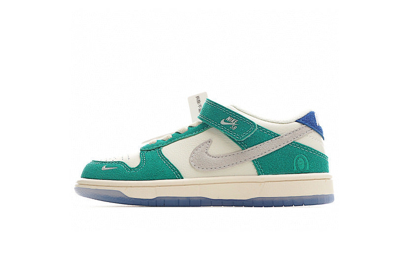 Kids Nike Dunk Low X Kasina Dunk 'Road Sign'