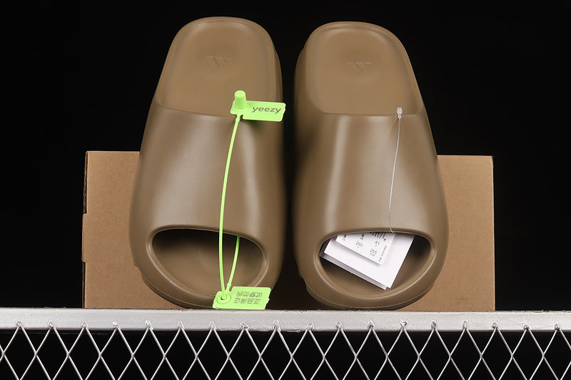 Yeezy Slides Earth Brown