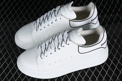 Alexander McQueen Oversized White-Black Laces W & B