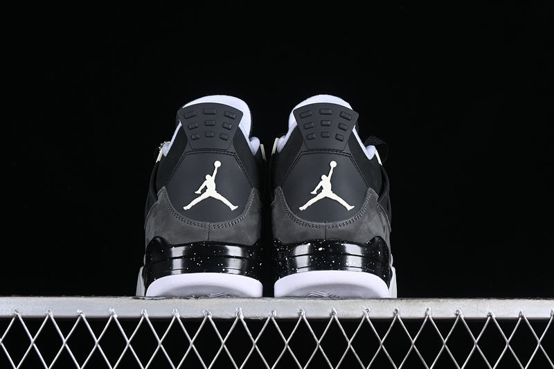 Air Jordan Retro 4 Fear Black/Cool Grey/Pure Platinum-White