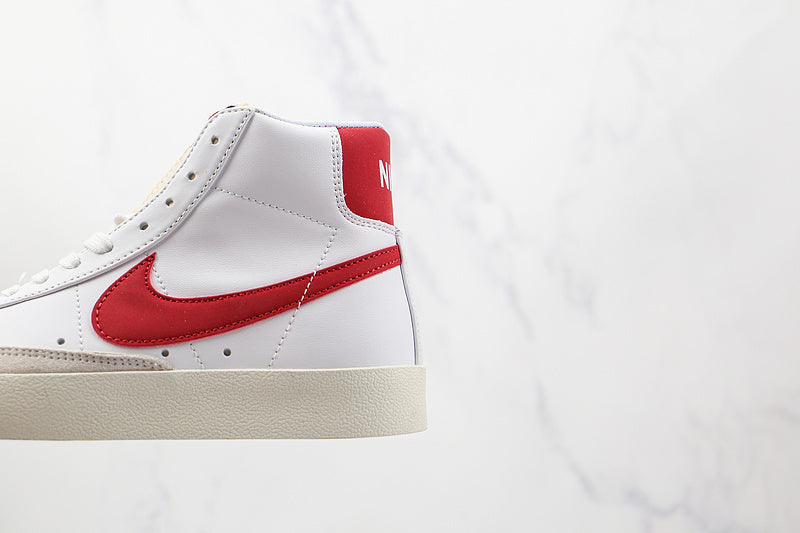 NK Blazer MID 77 Vintage White/Team Red