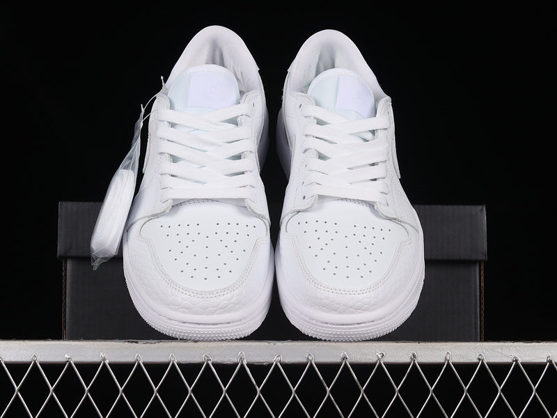 Air Jordan Retro 1 Low Golf White