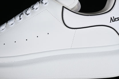 Alexander McQueen Oversized White-Black Laces W & B