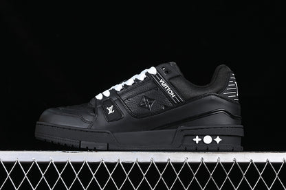 Louis Vuitton Trainer Black-White