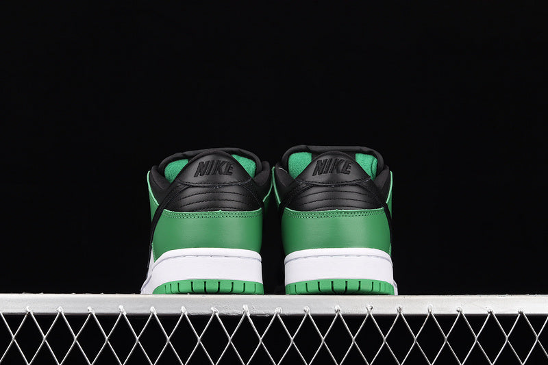 SB Dunk Low Pro Classic Green Sample White-Black