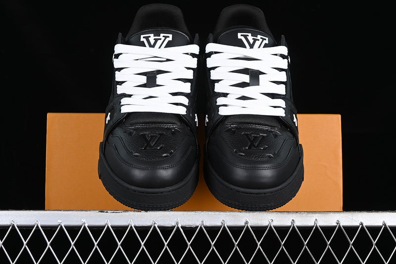 Louis Vuitton Trainer Black-White