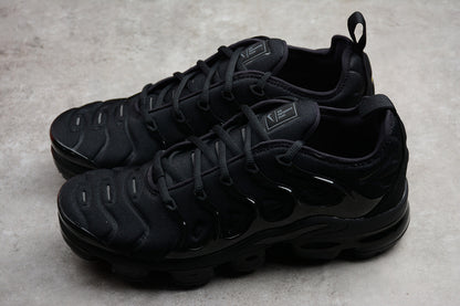 Air Vapormax Plus Black-Dark Grey