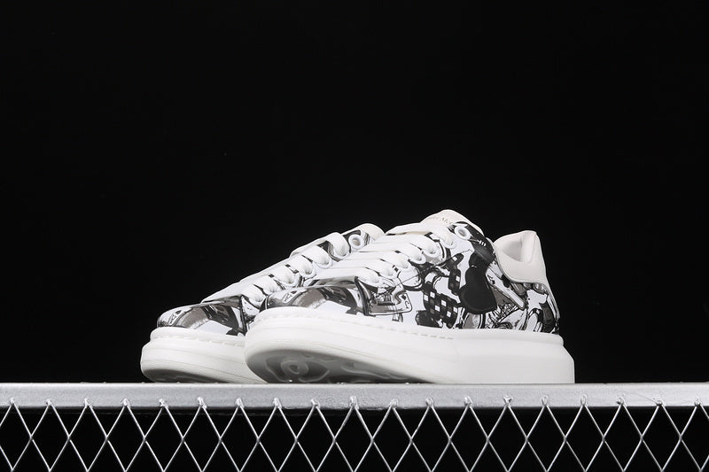 Alexander McQueen Sole White-Graffiti Black White